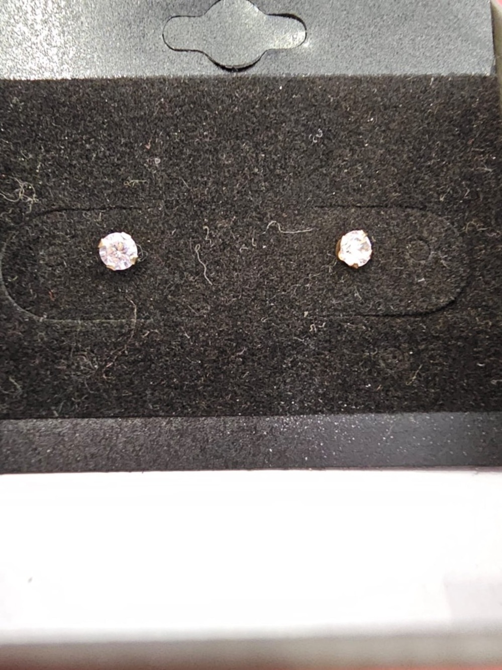 Private listing for Michelle Ferrati-NWT Elegant Gold Stud Earrings - Picture 4 of 5